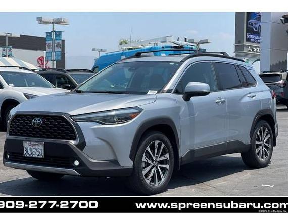 TOYOTA COROLLA CROSS 2022 7MUDAABG9NV025956 image